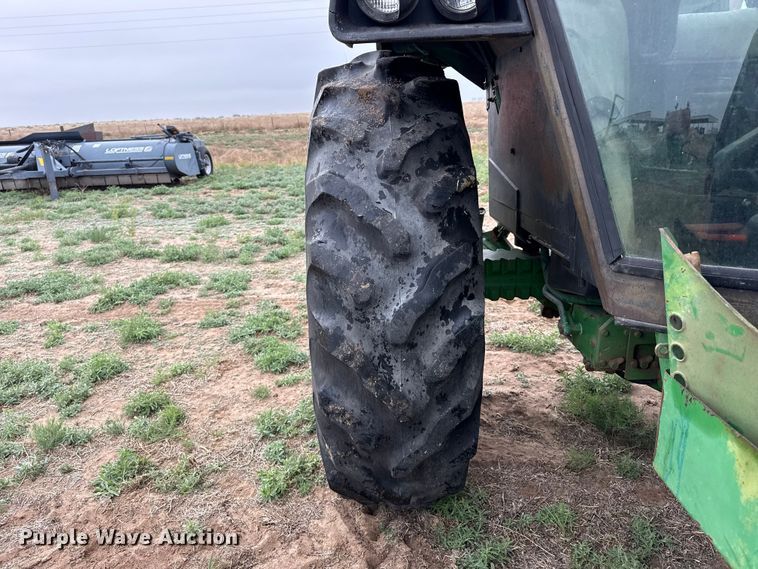 image for item FB6509 John Deere 2350 MFWD tractor