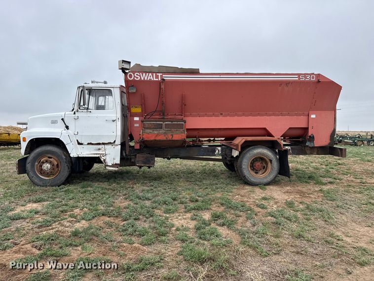 image for item FB6510 1980 Ford feed mixer truck