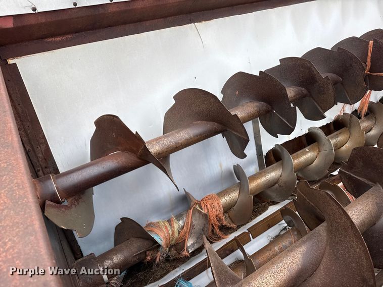 image for item FB6510 1980 Ford feed mixer truck