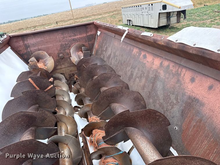 image for item FB6510 1980 Ford feed mixer truck
