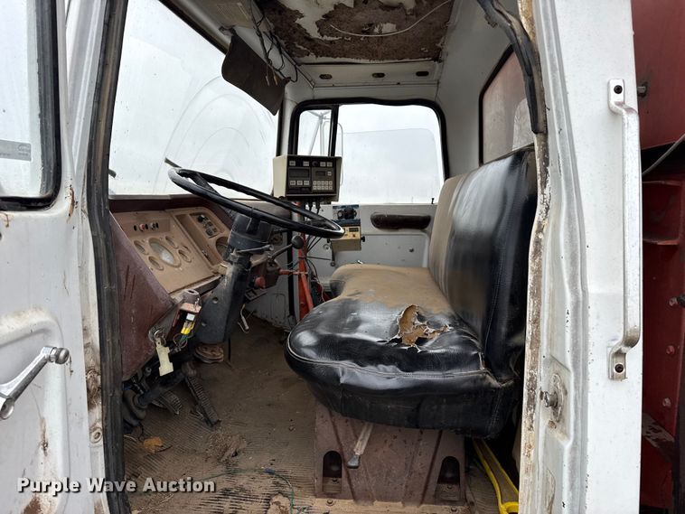 image for item FB6510 1980 Ford feed mixer truck