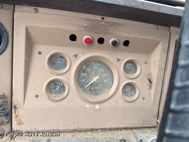 image for item FB6510 1980 Ford feed mixer truck
