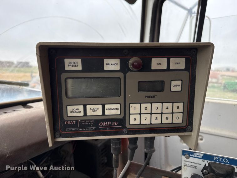 image for item FB6510 1980 Ford feed mixer truck