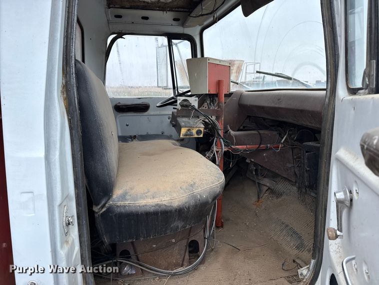 image for item FB6510 1980 Ford feed mixer truck