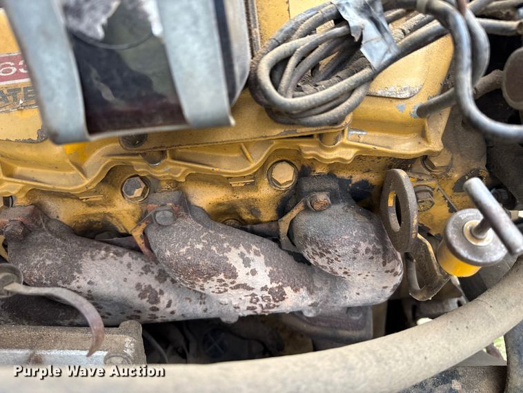 image for item FB6510 1980 Ford feed mixer truck