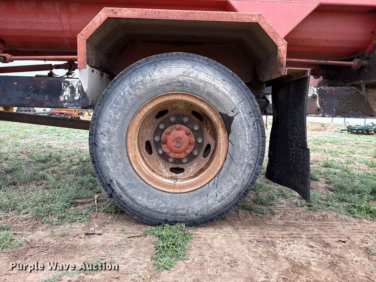 image for item FB6510 1980 Ford feed mixer truck