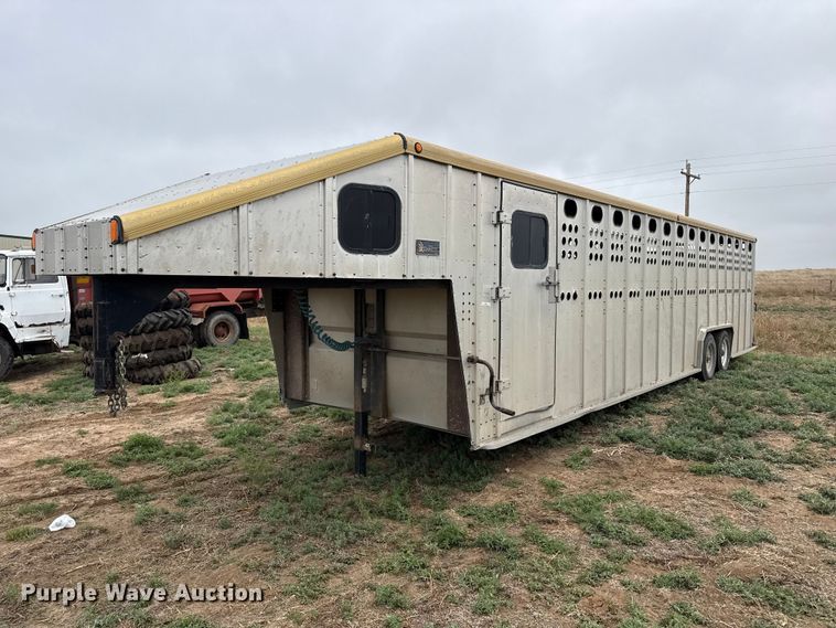 image for item FB6512 1991 Merritt K40X96 livestock trailer