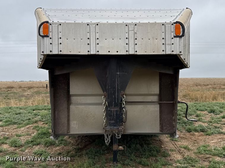 image for item FB6512 1991 Merritt K40X96 livestock trailer