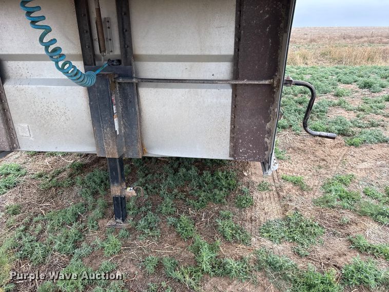 image for item FB6512 1991 Merritt K40X96 livestock trailer