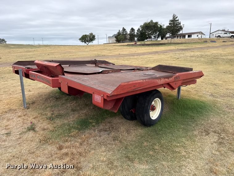 image for item FB6524 Case IH 8581 bale accumulator