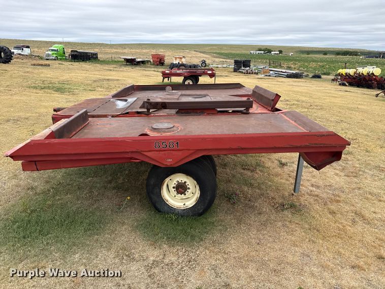 image for item FB6524 Case IH 8581 bale accumulator