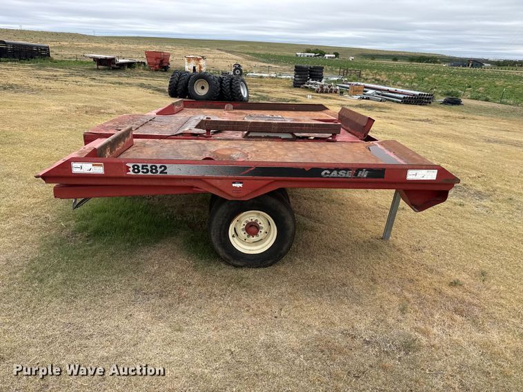 image for item FB6525 Case IH 8582 bale accumulator
