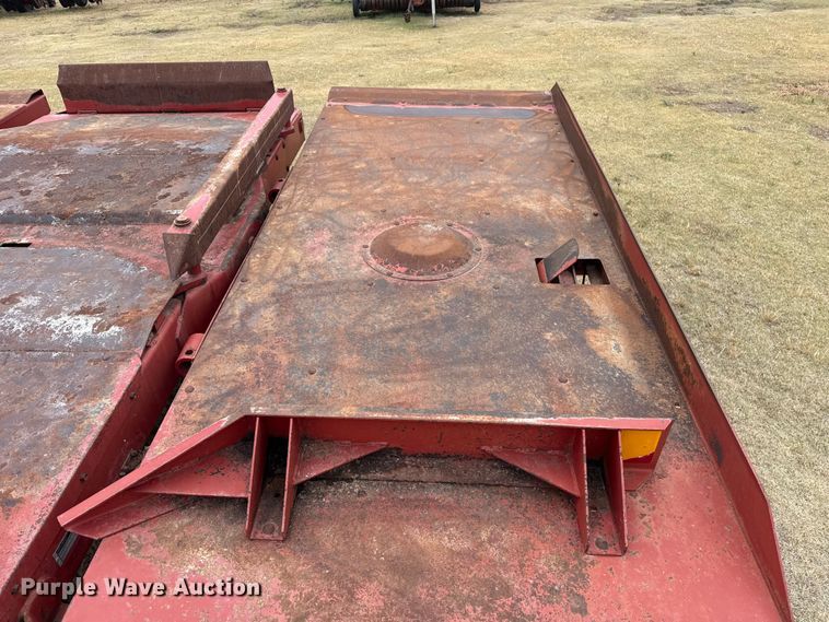image for item FB6525 Case IH 8582 bale accumulator