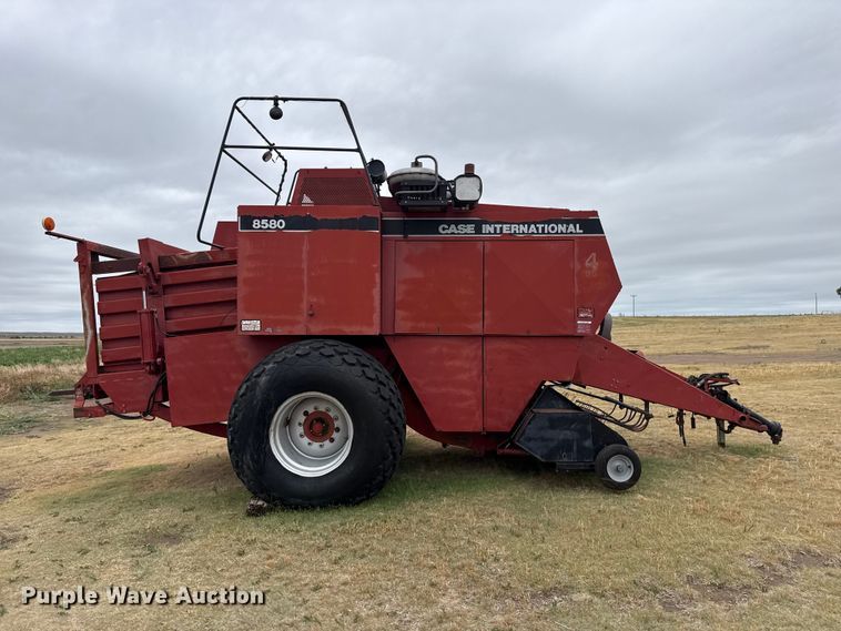 image for item FB6526 1995 Case IH 8580 large square baler