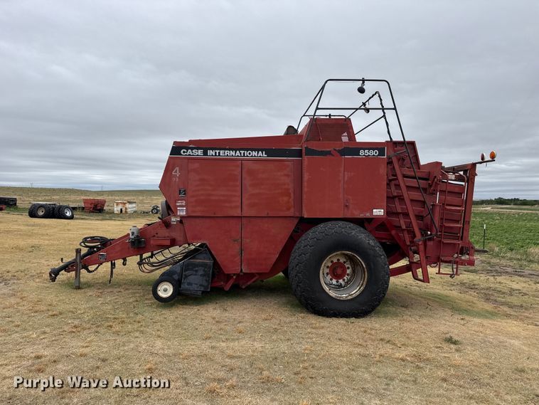 image for item FB6526 1995 Case IH 8580 large square baler