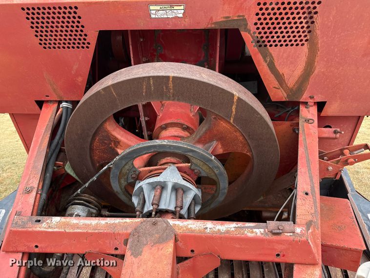 image for item FB6526 1995 Case IH 8580 large square baler