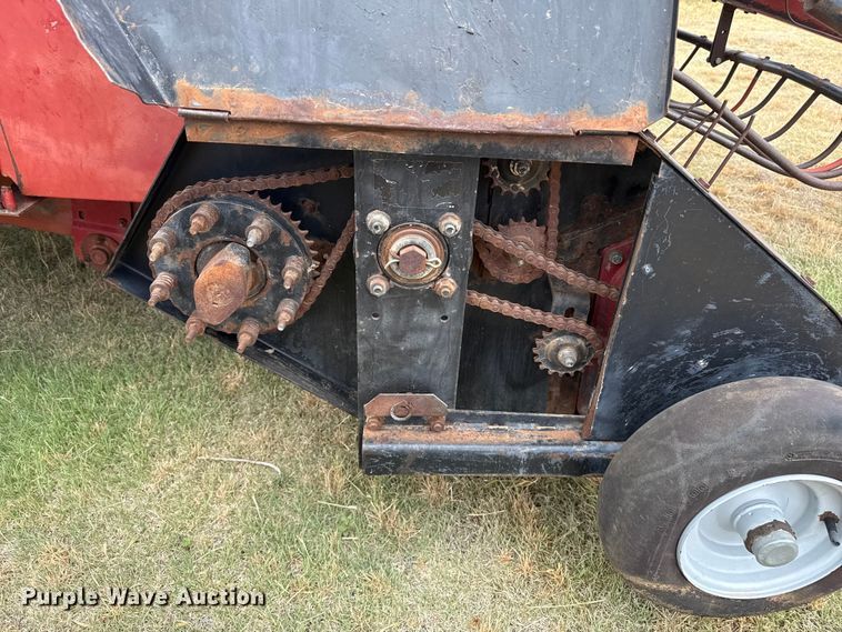 image for item FB6526 1995 Case IH 8580 large square baler