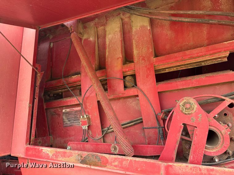 image for item FB6526 1995 Case IH 8580 large square baler
