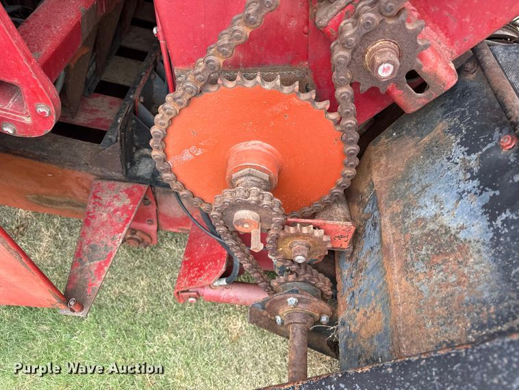 image for item FB6526 1995 Case IH 8580 large square baler