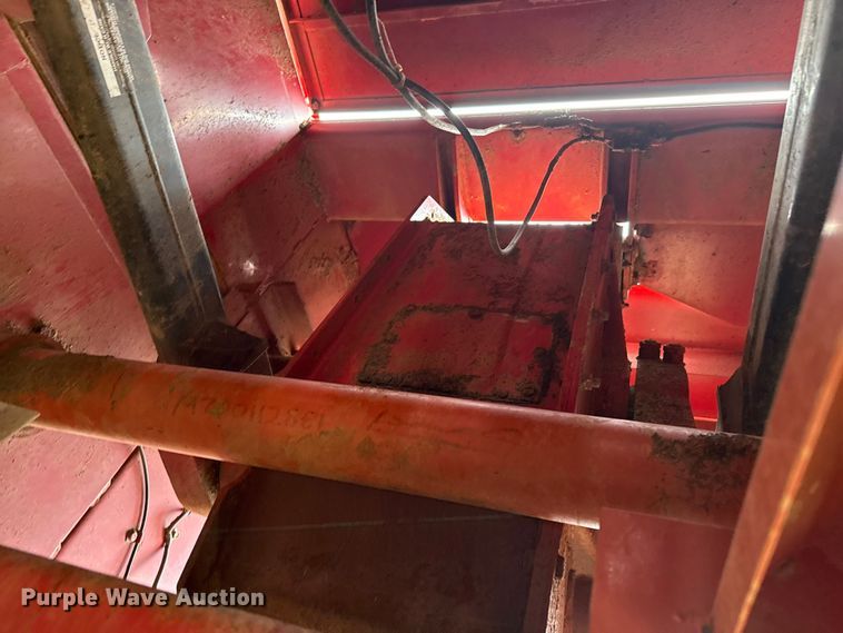 image for item FB6526 1995 Case IH 8580 large square baler