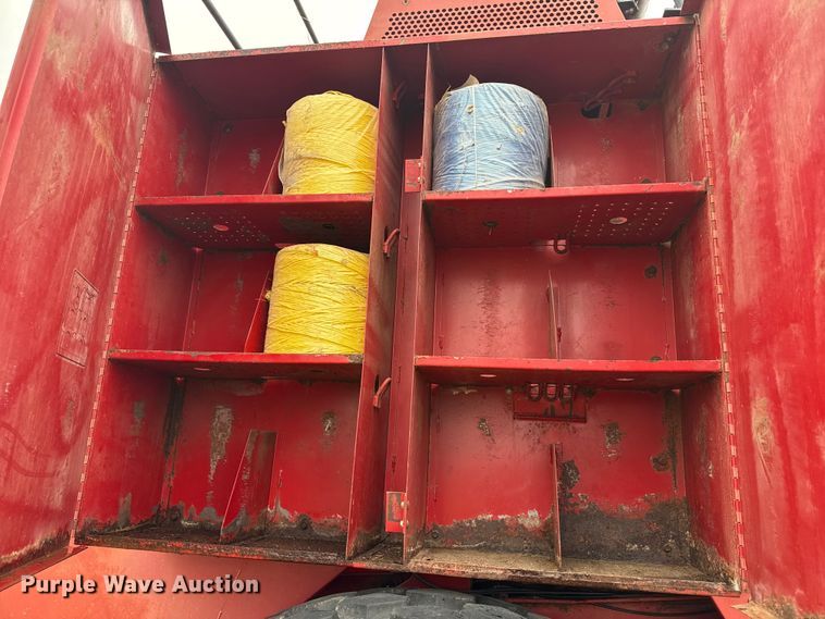 image for item FB6526 1995 Case IH 8580 large square baler