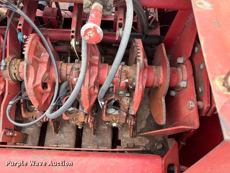 image for item FB6526 1995 Case IH 8580 large square baler