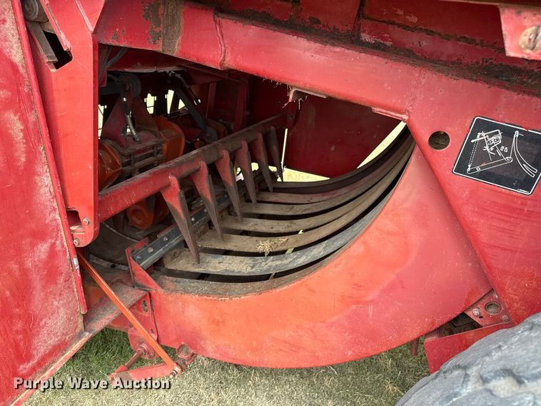 image for item FB6526 1995 Case IH 8580 large square baler