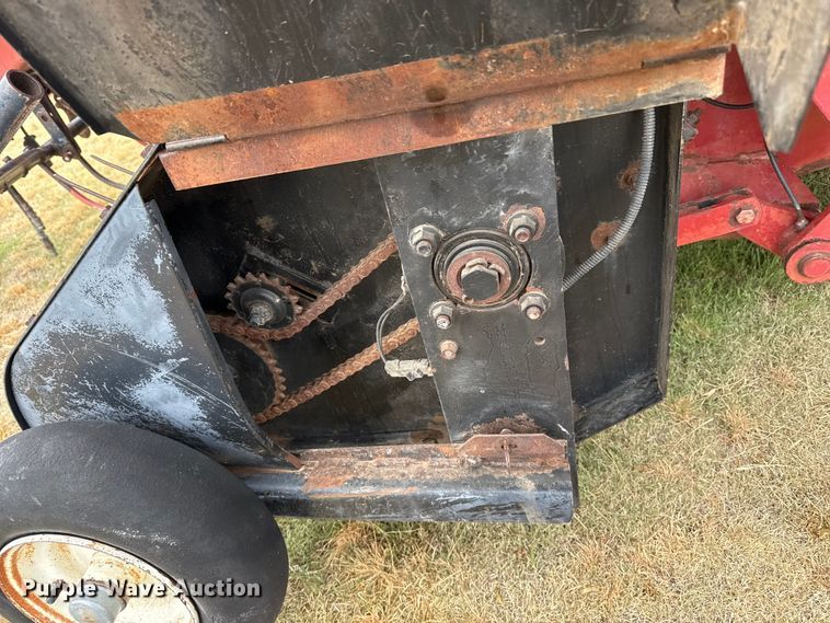 image for item FB6526 1995 Case IH 8580 large square baler