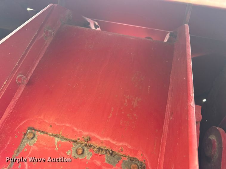 image for item FB6526 1995 Case IH 8580 large square baler