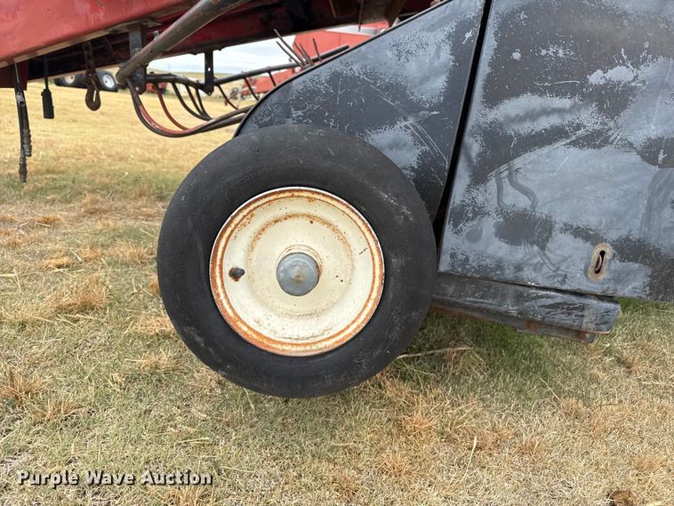 image for item FB6526 1995 Case IH 8580 large square baler