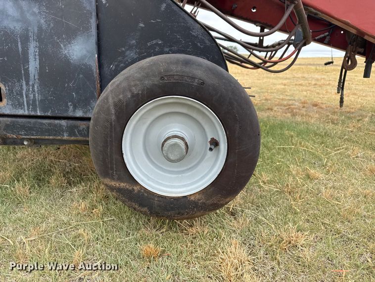 image for item FB6526 1995 Case IH 8580 large square baler