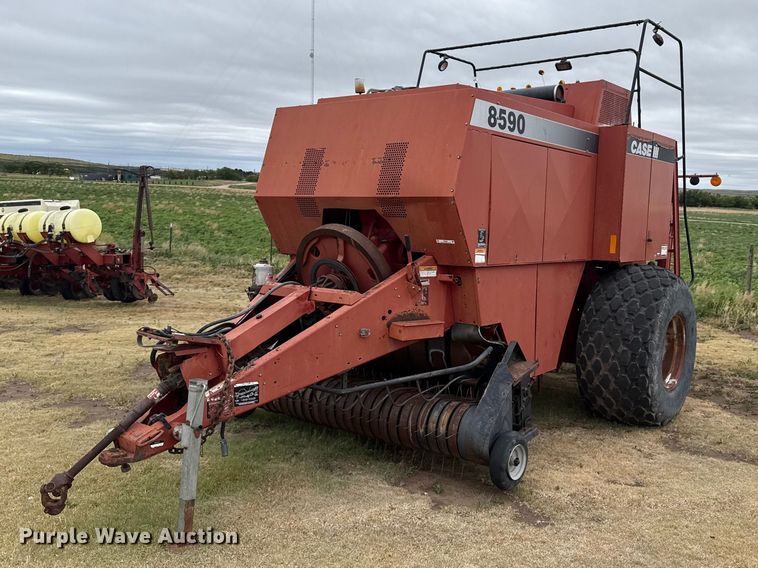 image for item FB6527 1999 Case IH 8590 large square baler