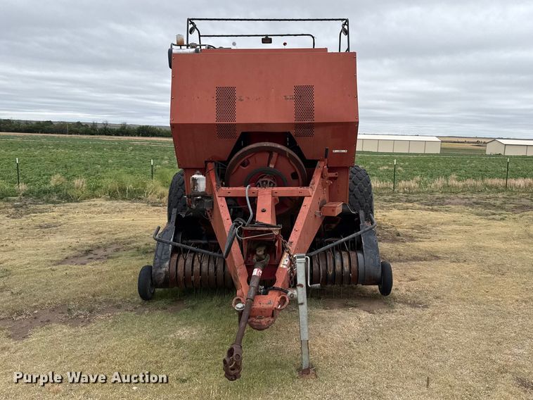 image for item FB6527 1999 Case IH 8590 large square baler