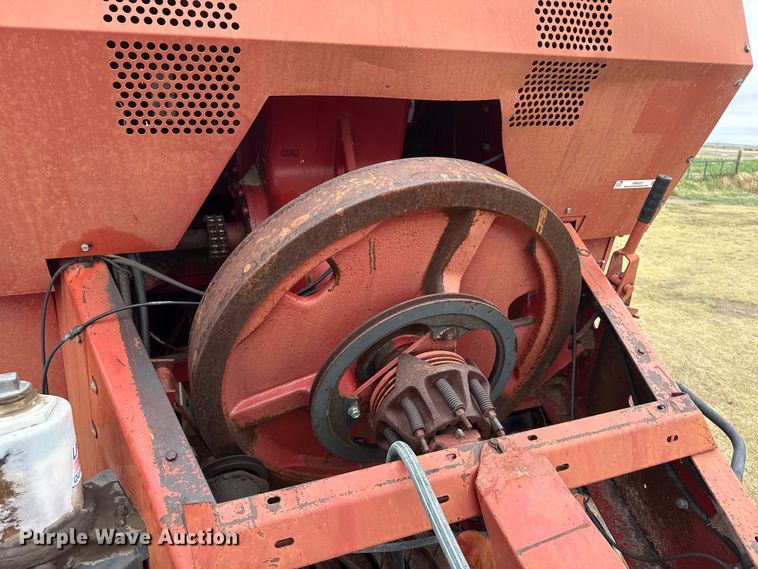 image for item FB6527 1999 Case IH 8590 large square baler