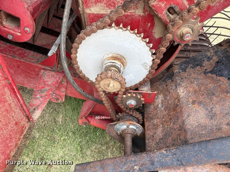 image for item FB6527 1999 Case IH 8590 large square baler