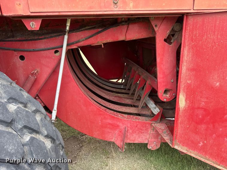 image for item FB6527 1999 Case IH 8590 large square baler