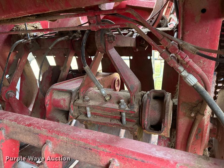 image for item FB6527 1999 Case IH 8590 large square baler