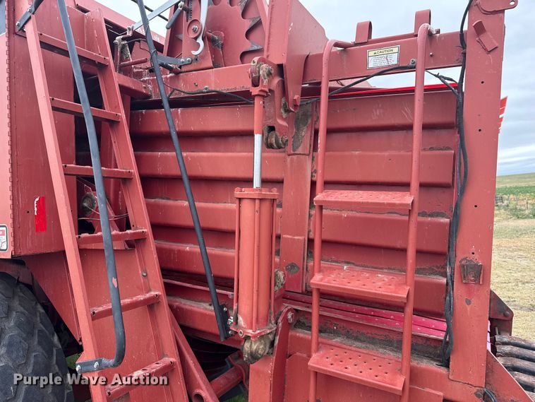 image for item FB6527 1999 Case IH 8590 large square baler