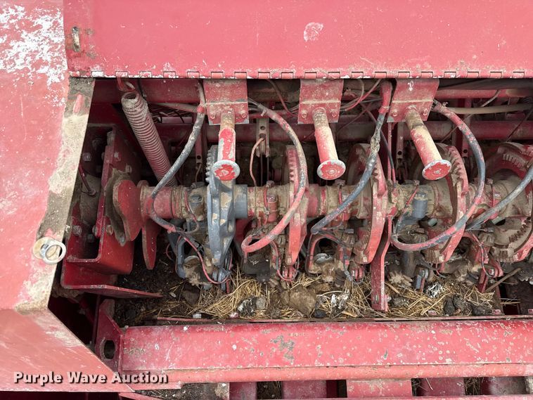 image for item FB6527 1999 Case IH 8590 large square baler
