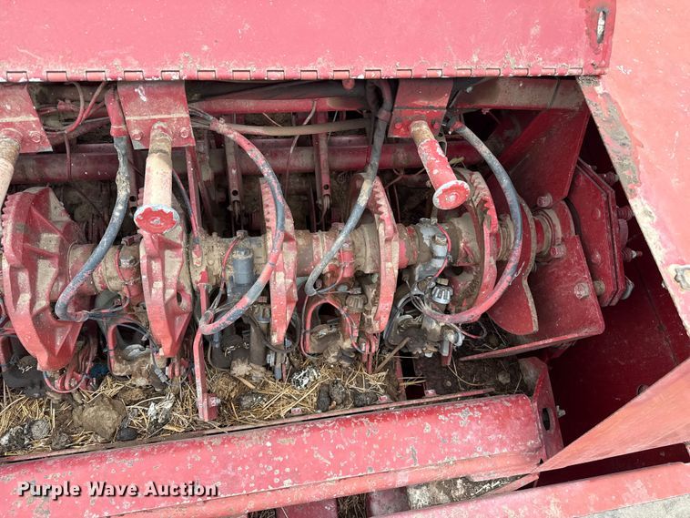 image for item FB6527 1999 Case IH 8590 large square baler