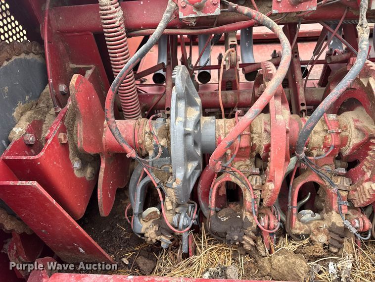 image for item FB6527 1999 Case IH 8590 large square baler