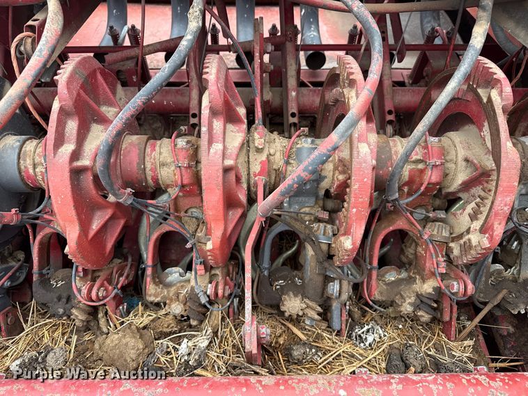 image for item FB6527 1999 Case IH 8590 large square baler
