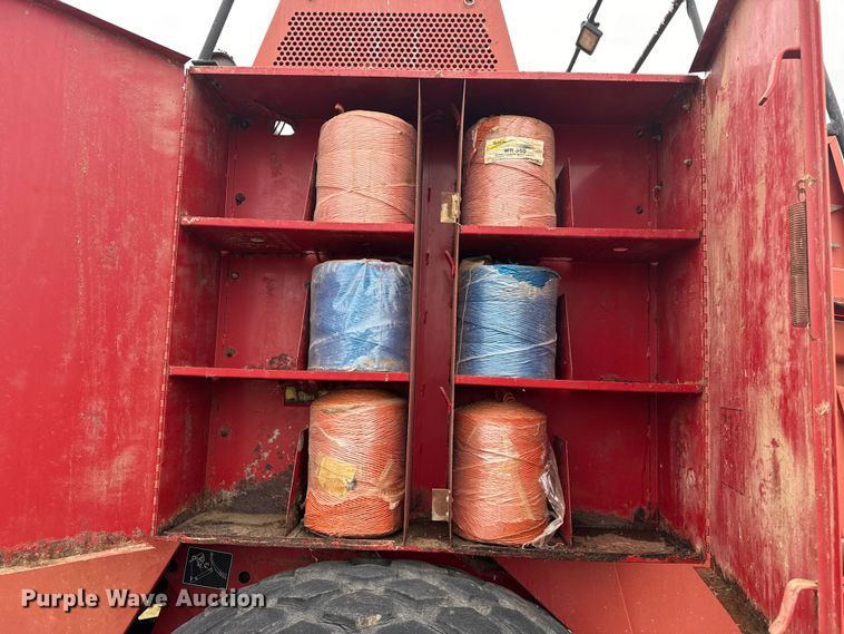 image for item FB6527 1999 Case IH 8590 large square baler