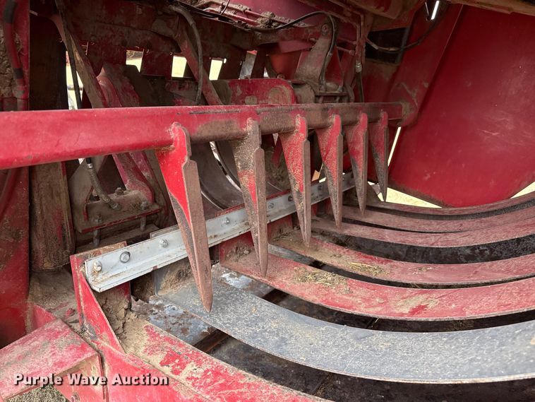 image for item FB6527 1999 Case IH 8590 large square baler