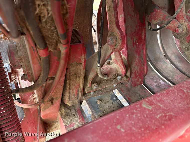 image for item FB6527 1999 Case IH 8590 large square baler