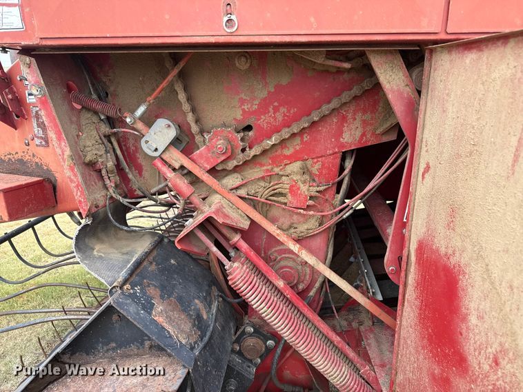 image for item FB6527 1999 Case IH 8590 large square baler