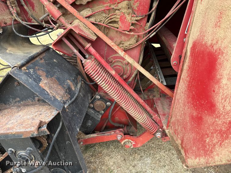 image for item FB6527 1999 Case IH 8590 large square baler