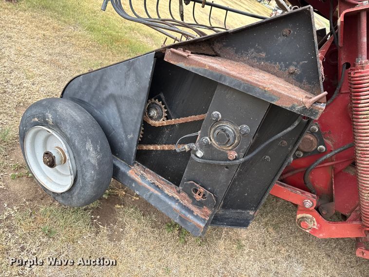 image for item FB6527 1999 Case IH 8590 large square baler
