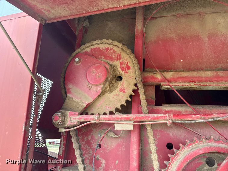 image for item FB6527 1999 Case IH 8590 large square baler