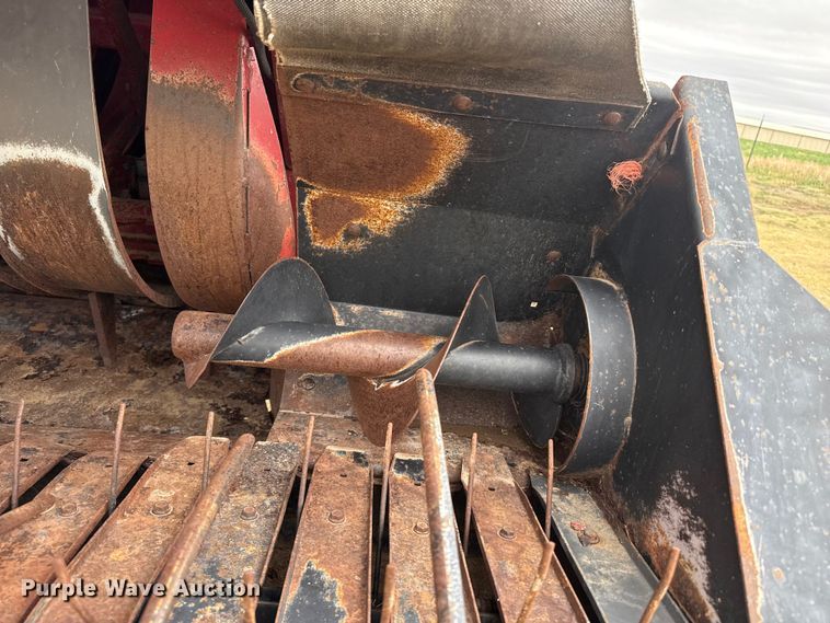 image for item FB6527 1999 Case IH 8590 large square baler